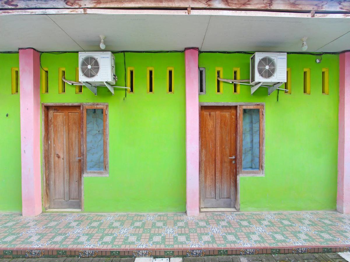 Oyo 91476 Srikaya Hotel 3 Pekalongan Luaran gambar