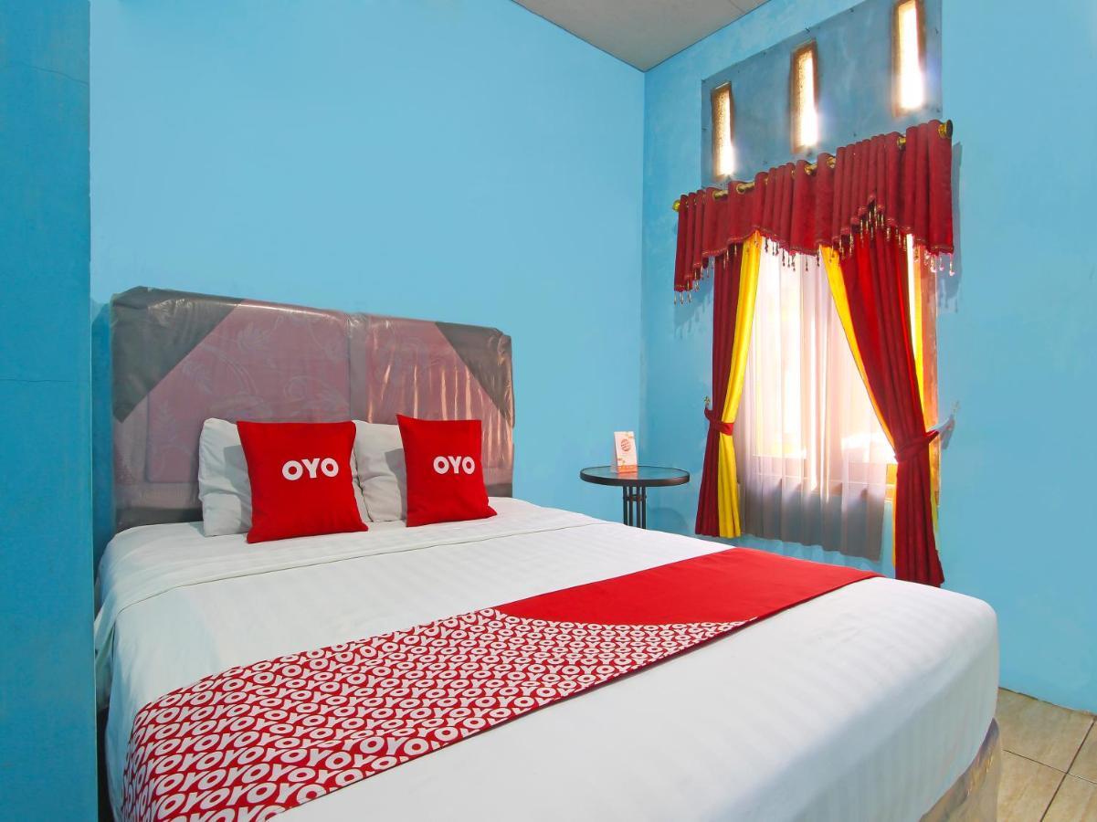 Oyo 91476 Srikaya Hotel 3 Pekalongan Luaran gambar