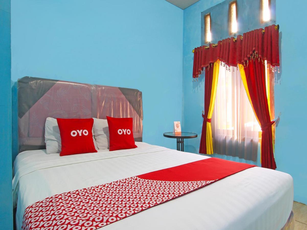 Oyo 91476 Srikaya Hotel 3 Pekalongan Luaran gambar