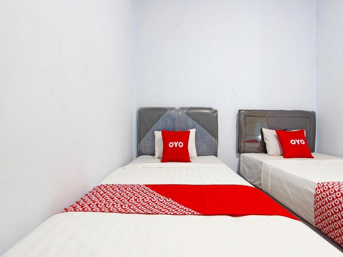 Oyo 91476 Srikaya Hotel 3 Pekalongan Luaran gambar