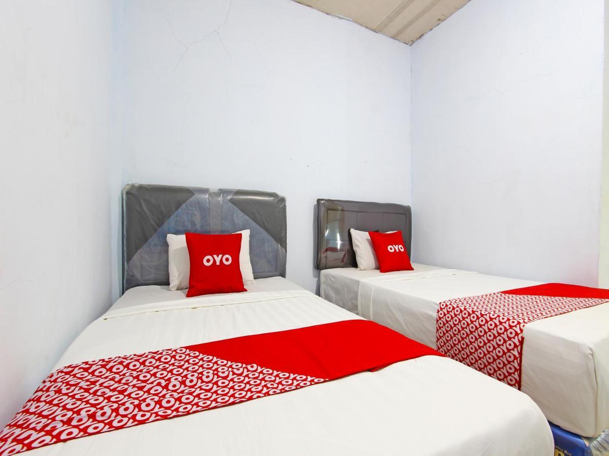 Oyo 91476 Srikaya Hotel 3 Pekalongan Luaran gambar